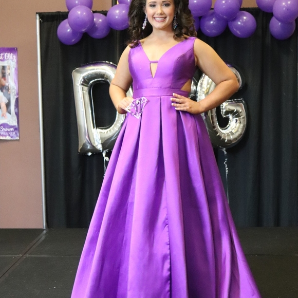 Jovani gown - Picture 4 of 4